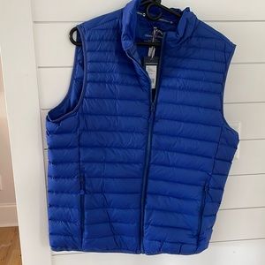 NWT Men’s Vineyard Vines Down Mountain Weekend Vest. Size M. Color Royal Ocean